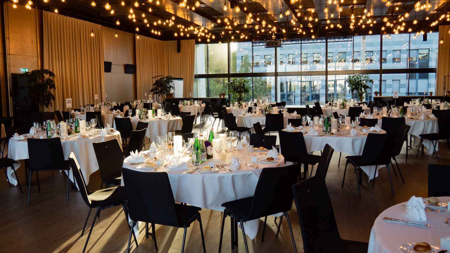 Loft Space at THE HALL Zurich for Events, conferences and Gala dinner